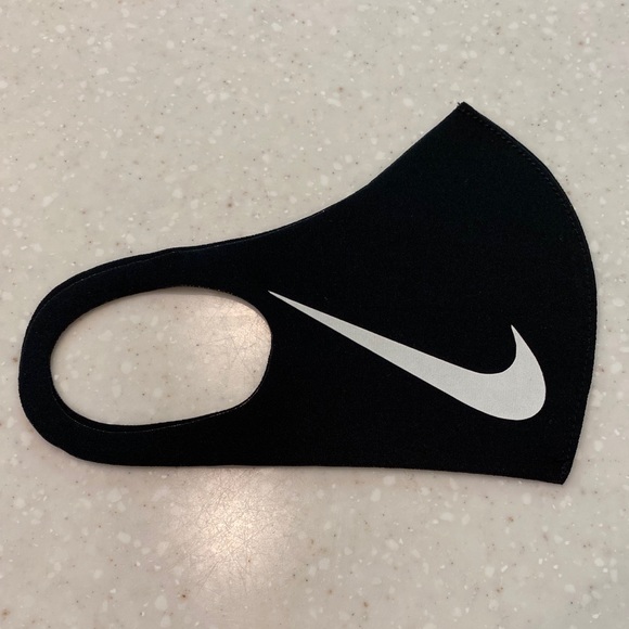 FACE MASK “ NIKE “ FOR KIDS AND ADULTS - Picture 1 of 4